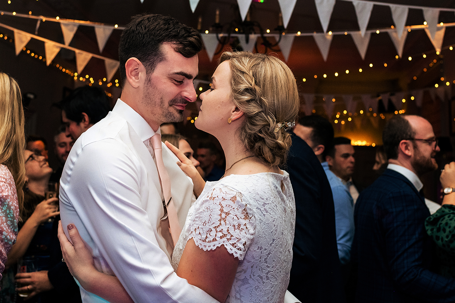 couple portrait during first dance by Dulwich Wedding photographer